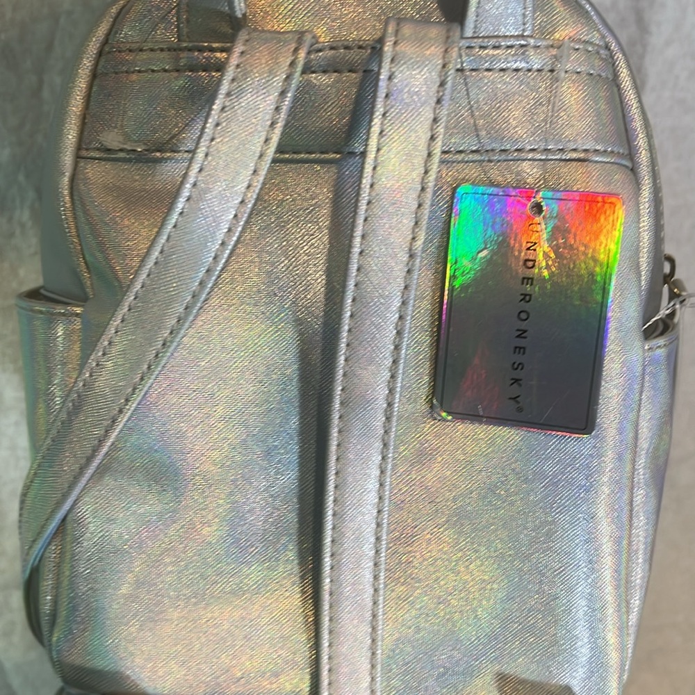 Silver metallic unicorn small backpack- new with tags women's sweater - Picture 2 of 8